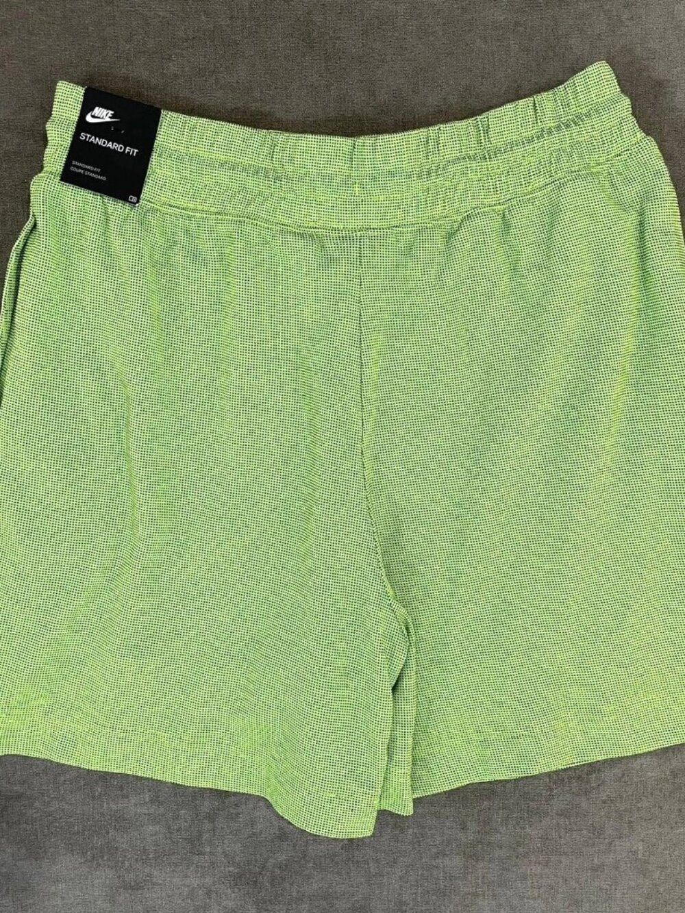 Nike 655323-995 Standard Fit Drawstring Training Green Shorts Women's Size M NWT